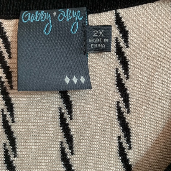 Gabby Skye Sweater Dress - Picture 3 of 4